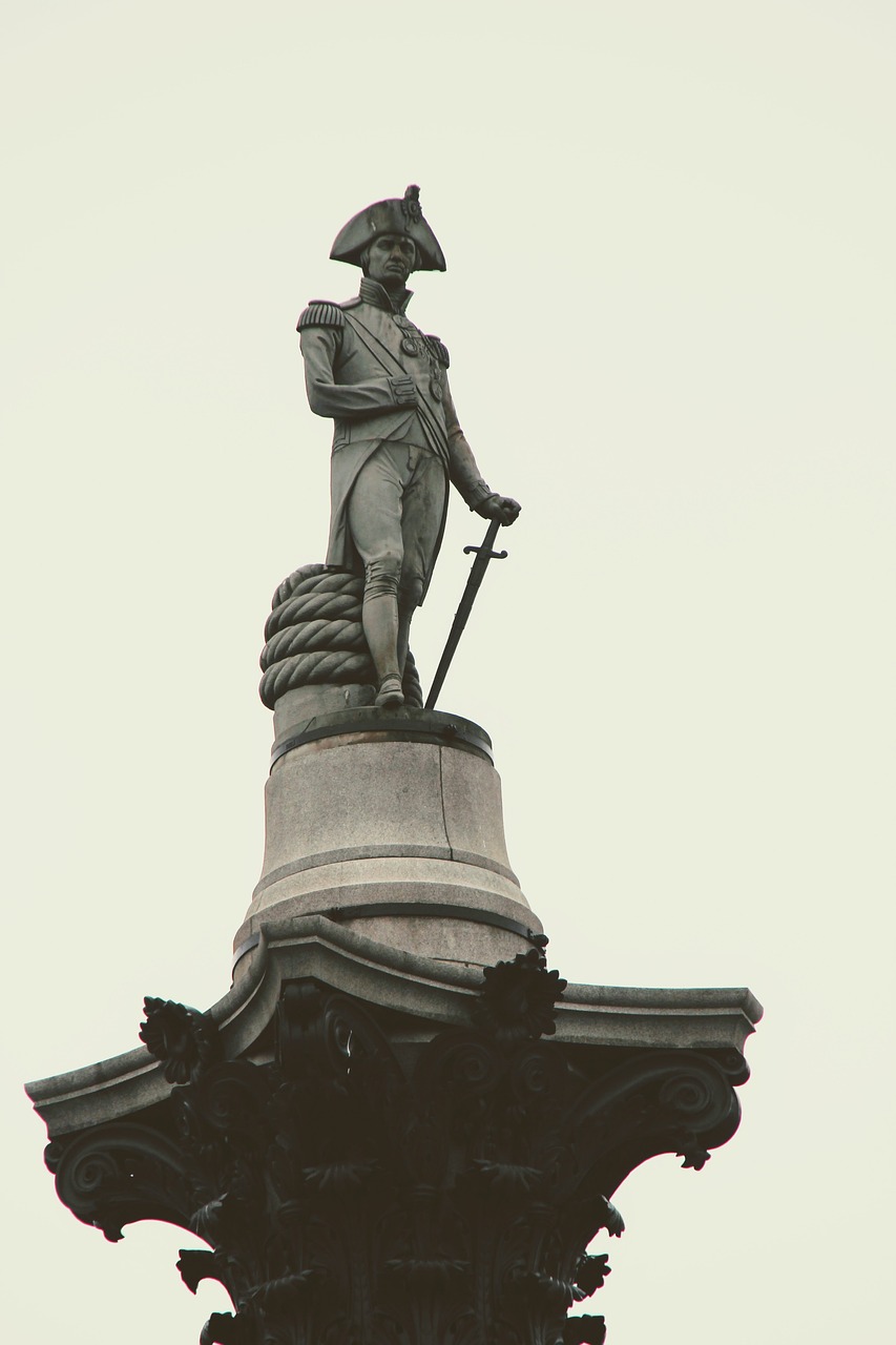 Image of a stature depicting Napoleon Bonaparte